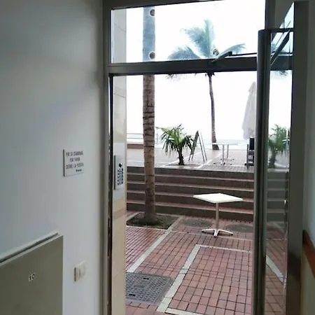 Playa Canteras لاس بالماس دي غران كاناريا